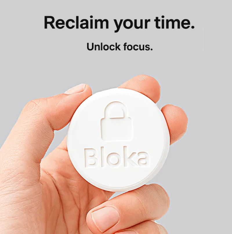 Bloka Tag in hand